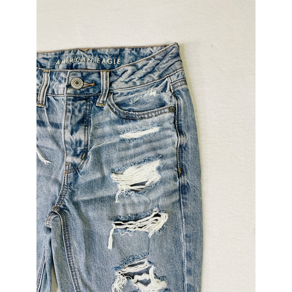 American Eagle Tomgirl Jeans Womens 00 Light Wash Distressed Button Fly Denim - Picture 3 of 12